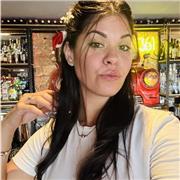 Profesora  de matemáticas apto para niños preferiblemente  de primaria pero también pudiera ser de secundaria.